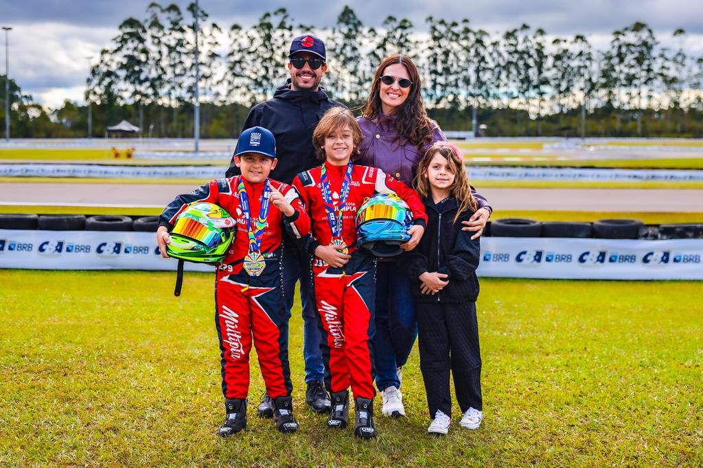 Família Emerick (KMCom / DarkSide Karts)